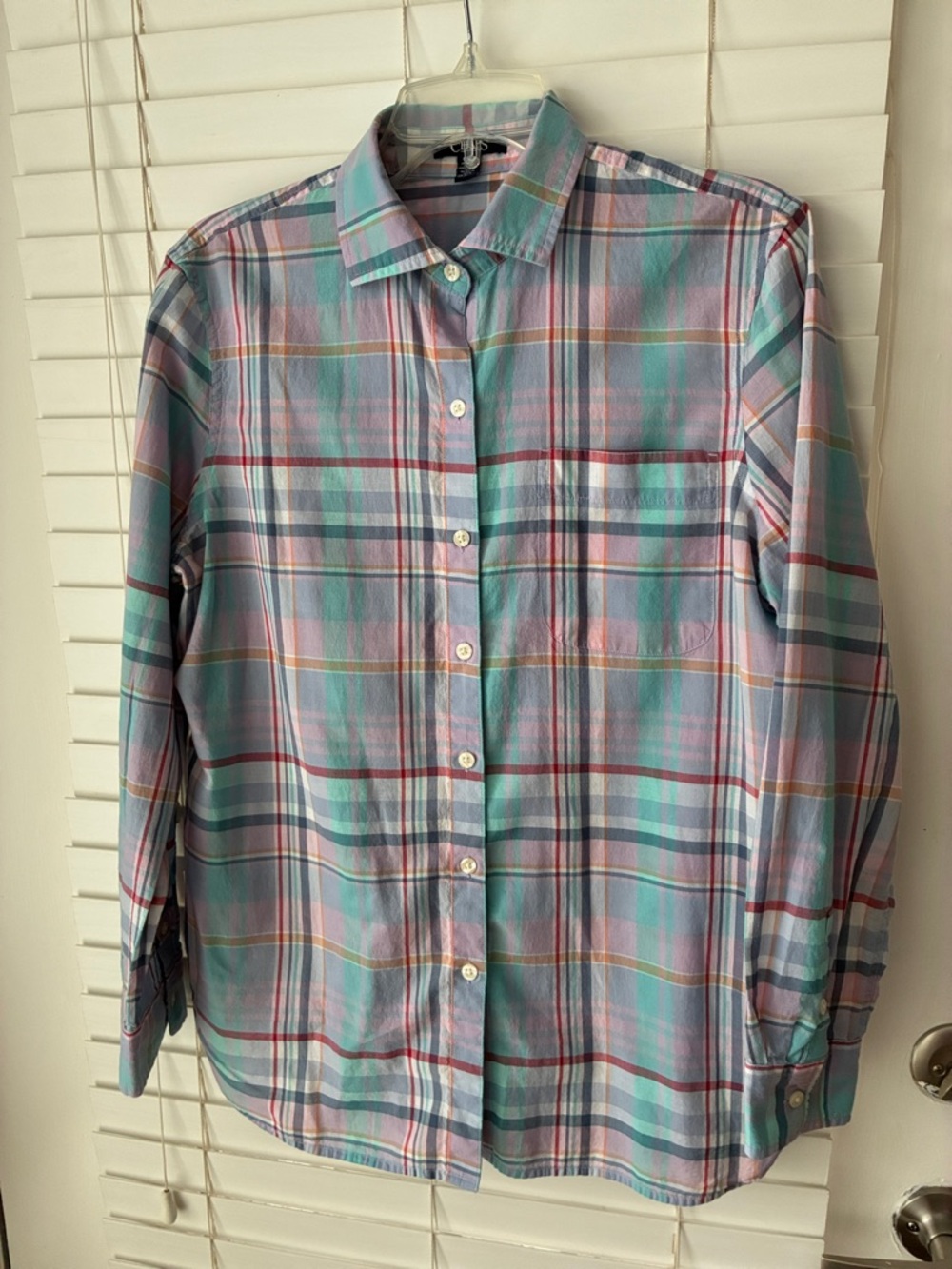 Chaps Women’s Long Sleeve Shirt Madras plaid Pastels Blue Pink Button Down SZ L